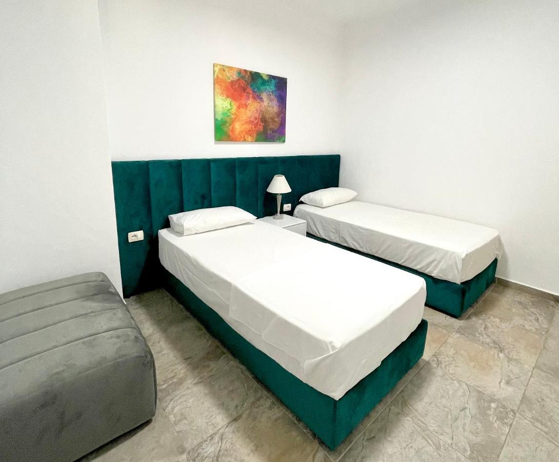 Sunny Bay Apartments Sarandë Exteriör bild