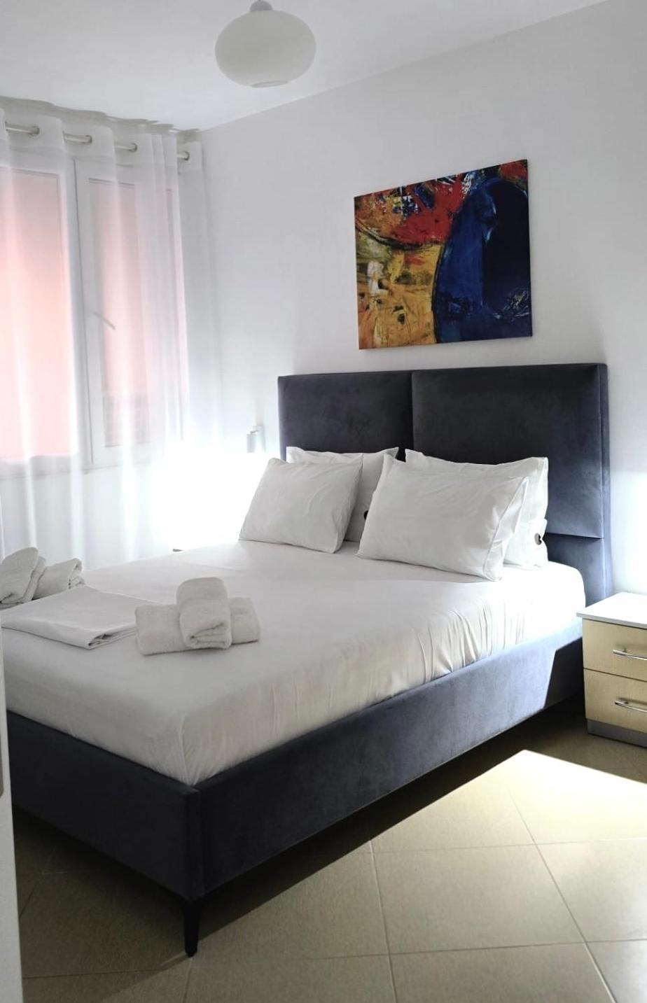 Sunny Bay Apartments Sarandë Exteriör bild