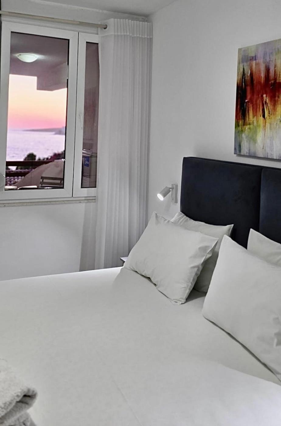 Sunny Bay Apartments Sarandë Exteriör bild