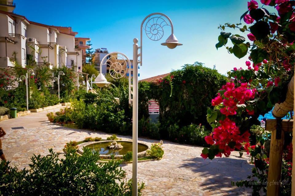 Sunny Bay Apartments Sarandë Exteriör bild