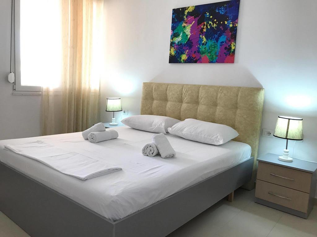 Sunny Bay Apartments Sarandë Exteriör bild
